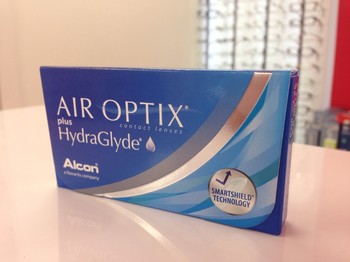 Air Optix plus HydraGlyde