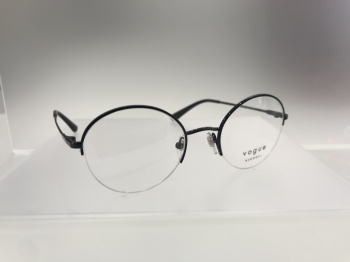 Vogue  4162 352